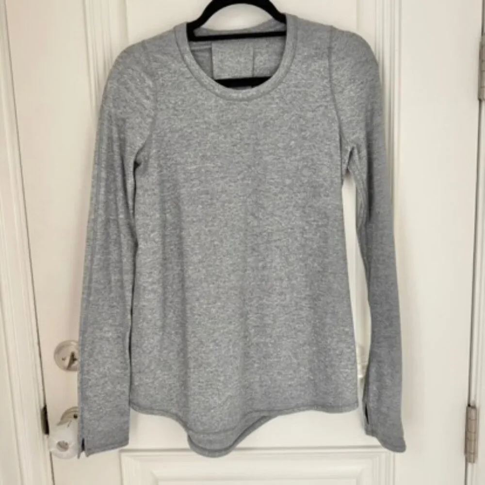 Lululemon Heathered Gray Nulu Long Sleeve Crewneck Top Size 6 Relaxed Fit - Picture 3 of 6